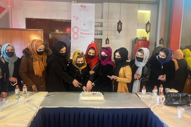 گزارش ویژه به مناسبت ۸ مارچ: افزایش حضور زنان در رسانه‌های افغانستان